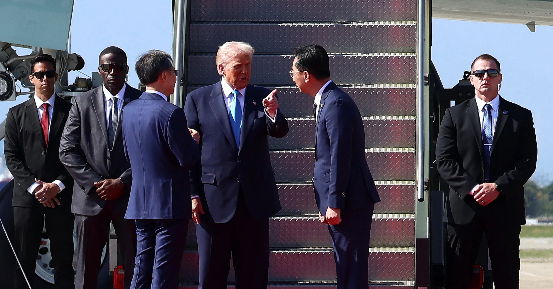 Live: Trump in South Korea to discuss trade, defense with President Lee - Reuters