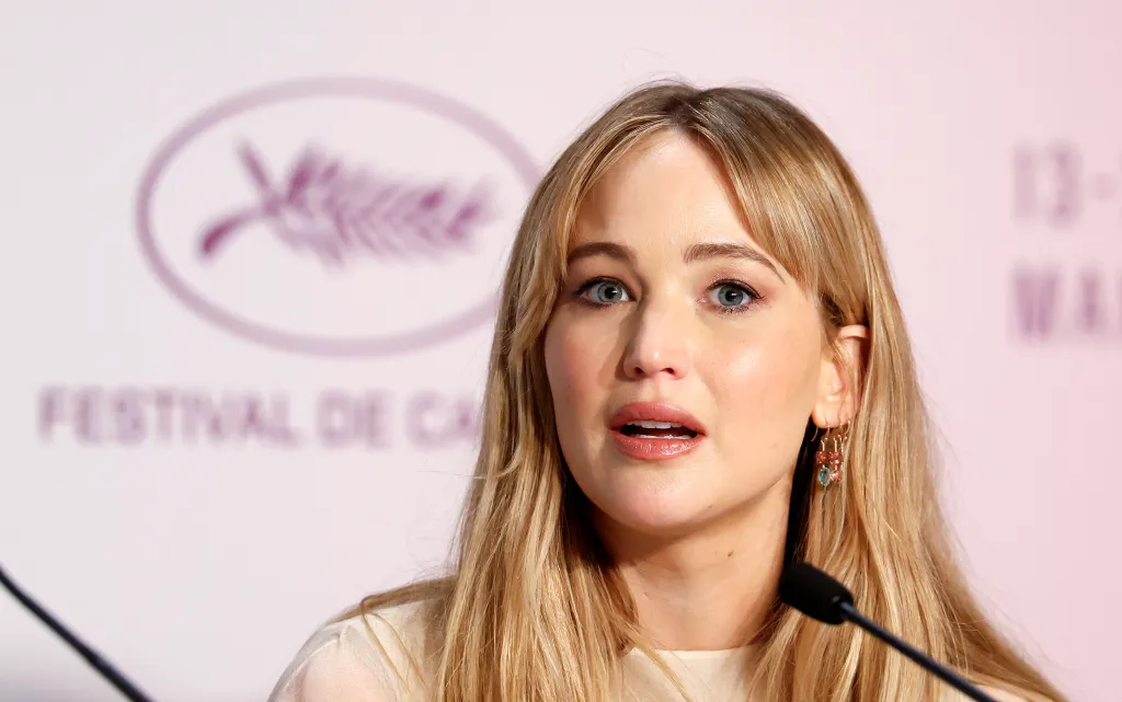 Jennifer Lawrence On Not Sharing Her Politics, Talking About Trump