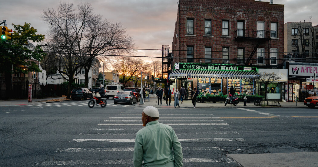 Muslim Voters Feel Pride and Fear, for Both Mamdani and Themselves