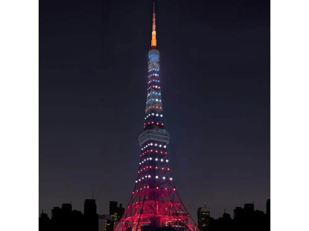 Tokyo Tower, Skytree, lit in colors of American flag as Donald Trump arrives in Japan