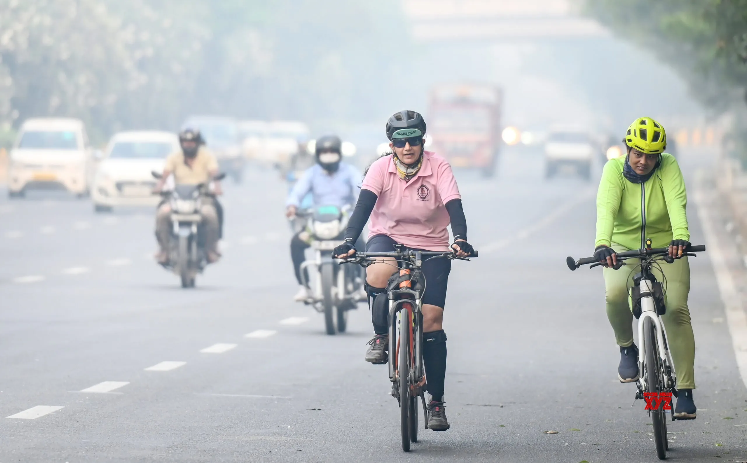 Smog Engulfs Noida #Gallery