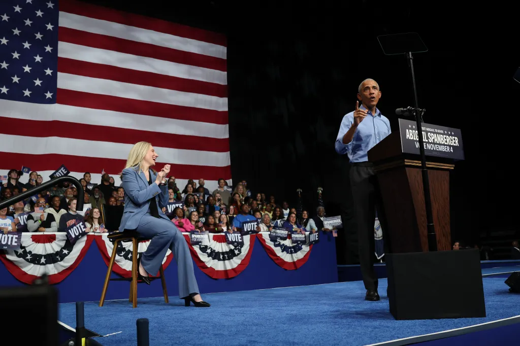 Barack Obama Rips Shambolic Trump On Campaign Trail
