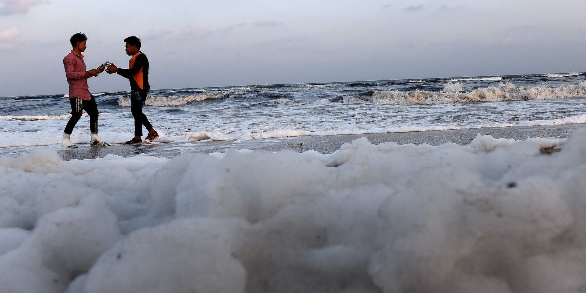 Marina Beach turns frothy after rain, experts warn of health risks from toxic foam