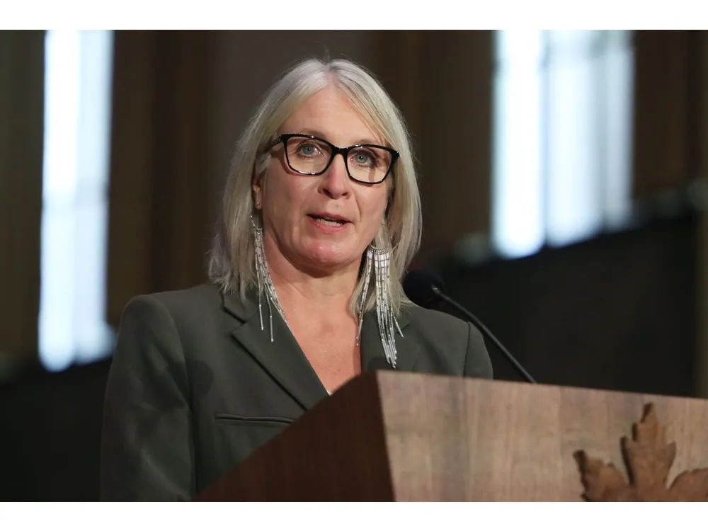 Canada Moves to Ban Non-Competes at Banks, Other Federally Regulated Workplaces