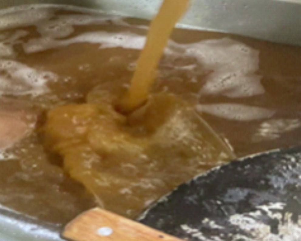 It is advised that GWI schedule their  next visit to Stevedore Housing Scheme to coincide when discoloured water is delivered