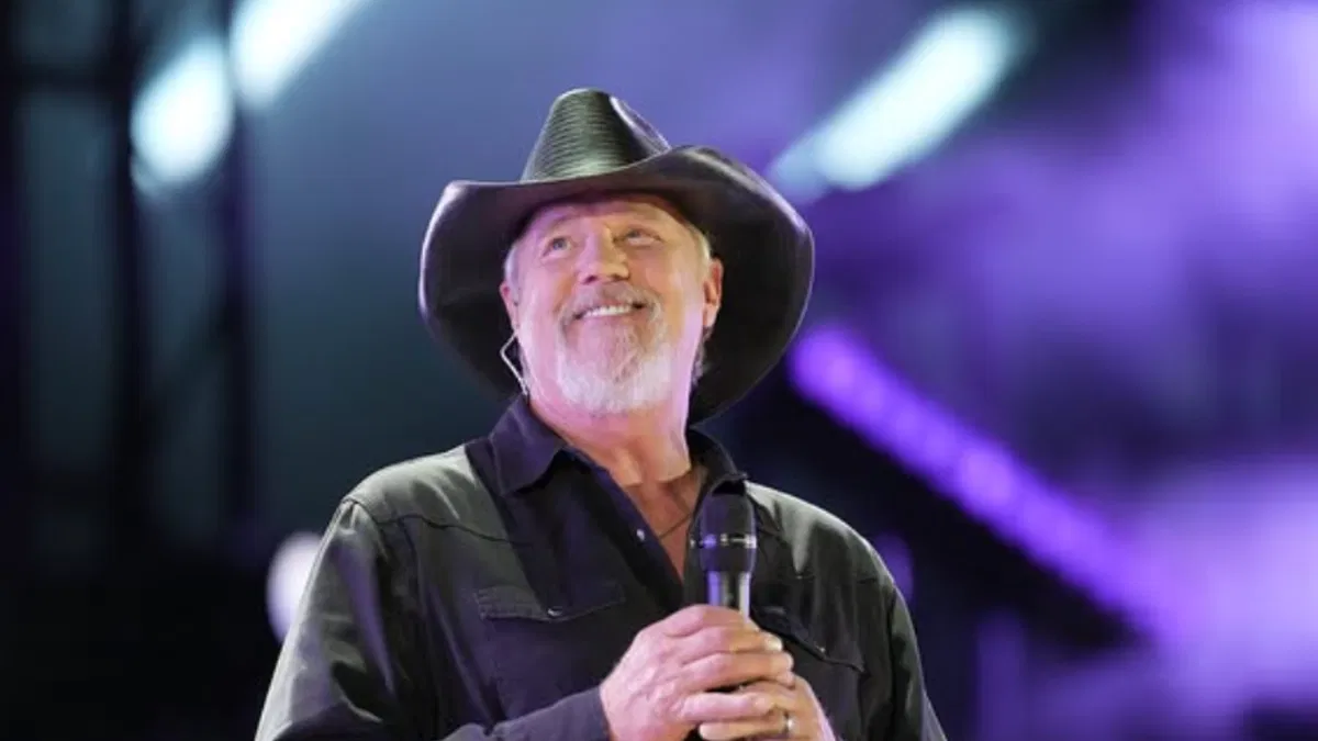 Who Is Singing the National Anthem Before Titans vs Chargers? Trace Adkins’ Salary, Net Worth, Wife & Family