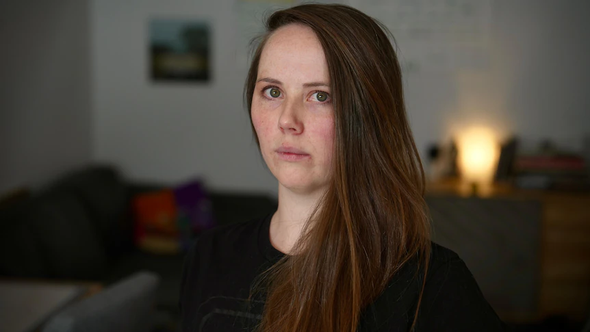 Woman demands answers after triple-0 calls failed during robbery