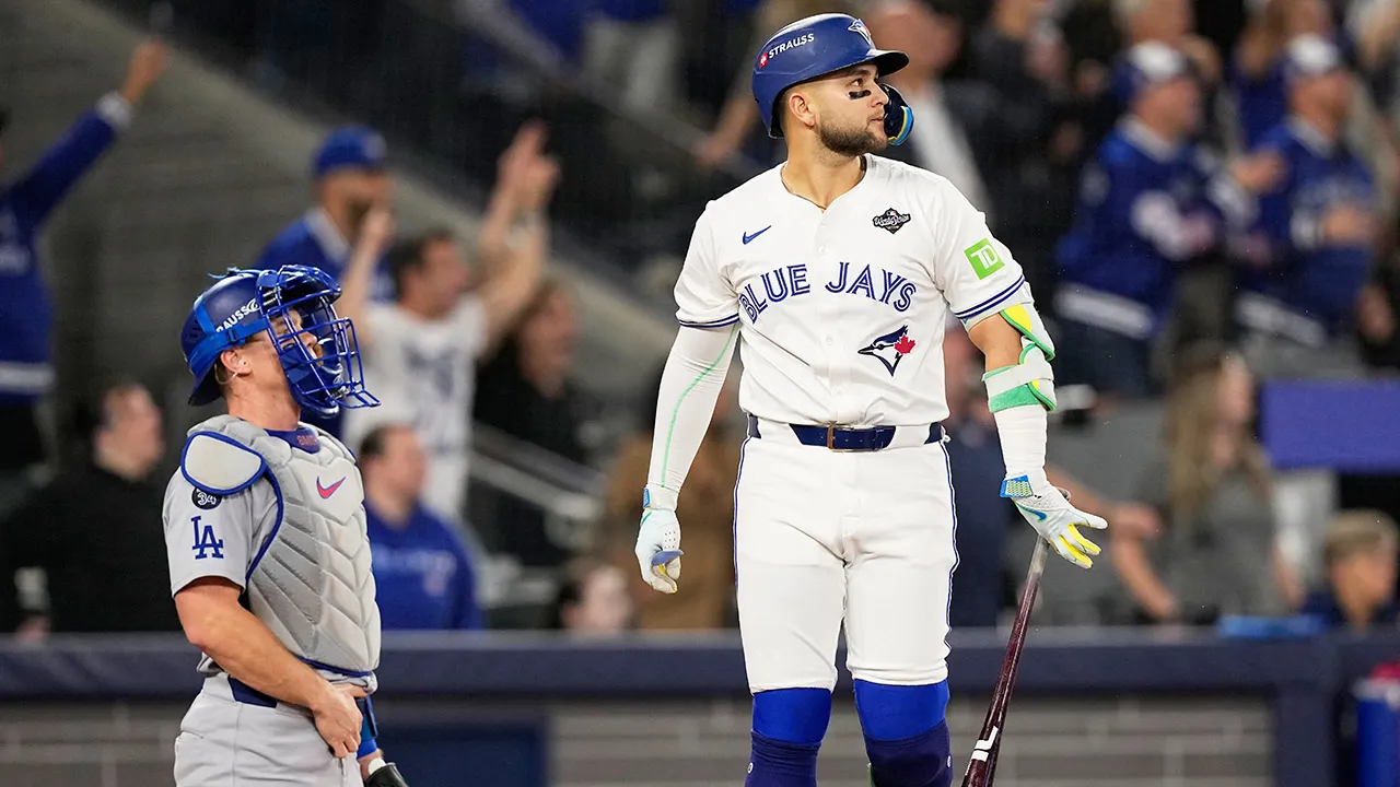 Bo Bichette hits clutch home run in Game 7 of World Series