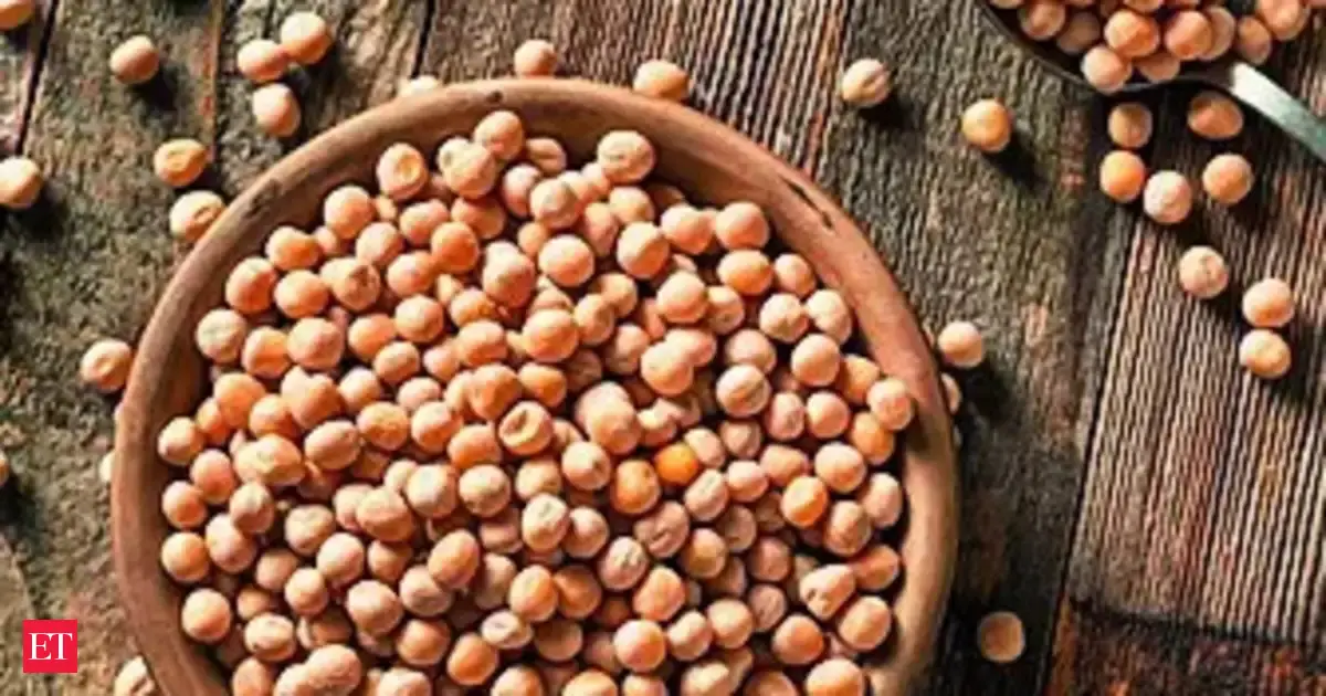 Centre imposes 10% import duty, 20% additional cess on yellow pea imports ahead of kharif season