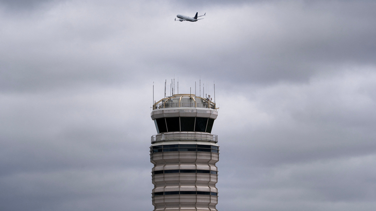 Air traffic control staffing problems spiked over the weekend, raising concerns about disruption
