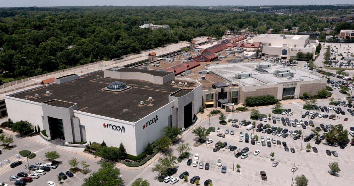St. Louis Galleria looks to sell six acres at high-profile corner