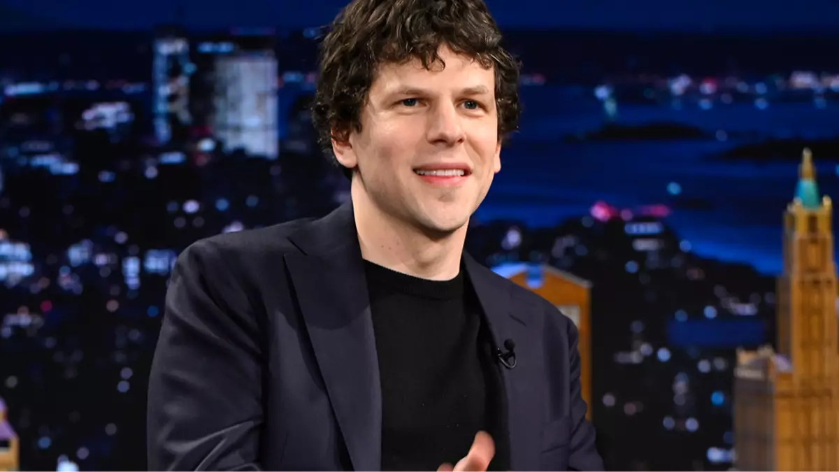 Jesse Eisenberg reveals he's donating a kidney to a complete stranger