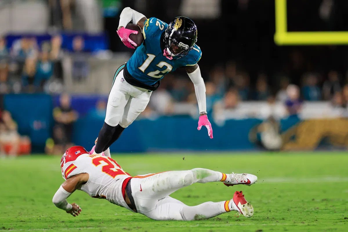 Liam Coen Urged to Make Blockbuster Trade For Dolphins Star After Disappointing Travis Hunter News