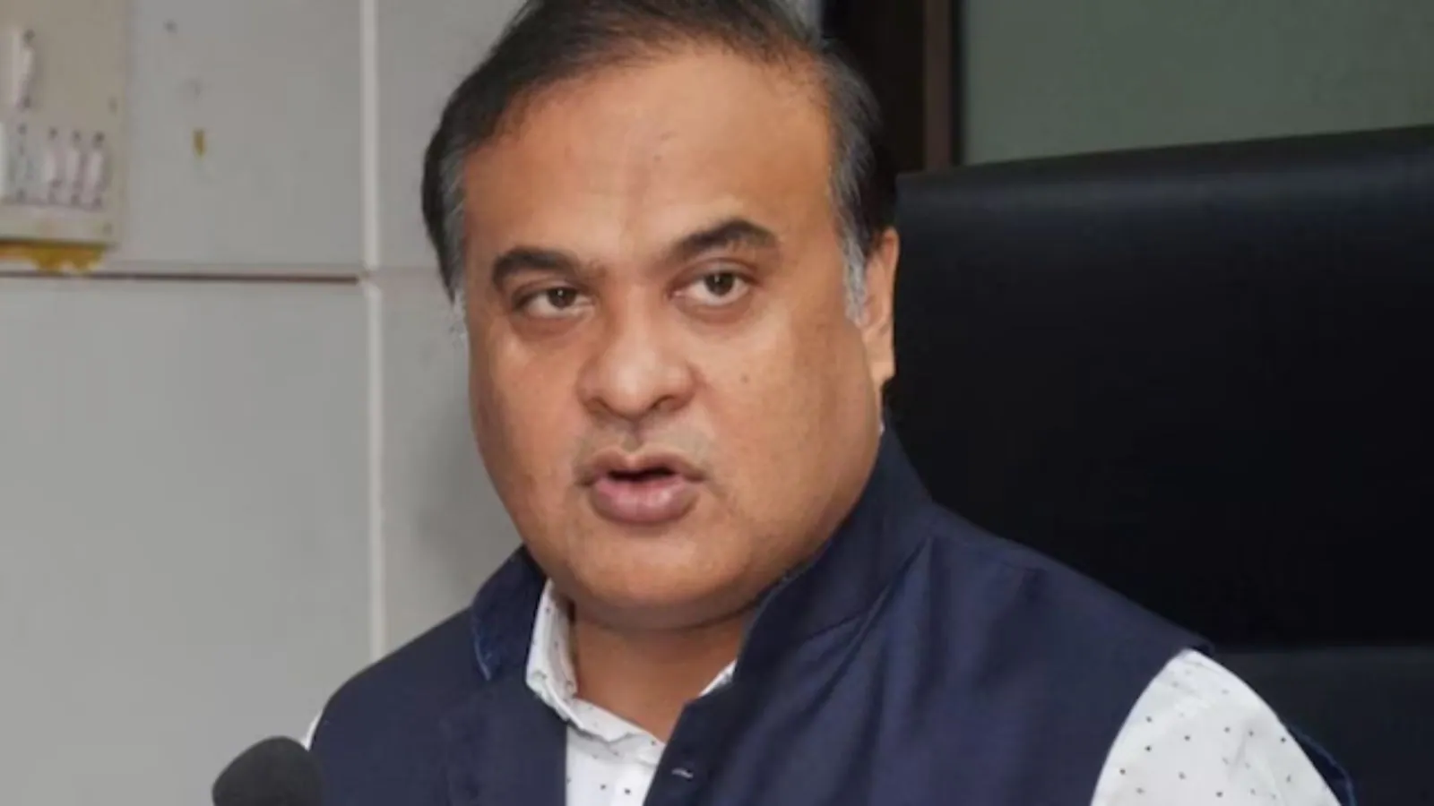 '1st Class Idiot': Himanta Biswa Sarma Hits Out At Priyank Kharge Over Assam 'Talent' Remark