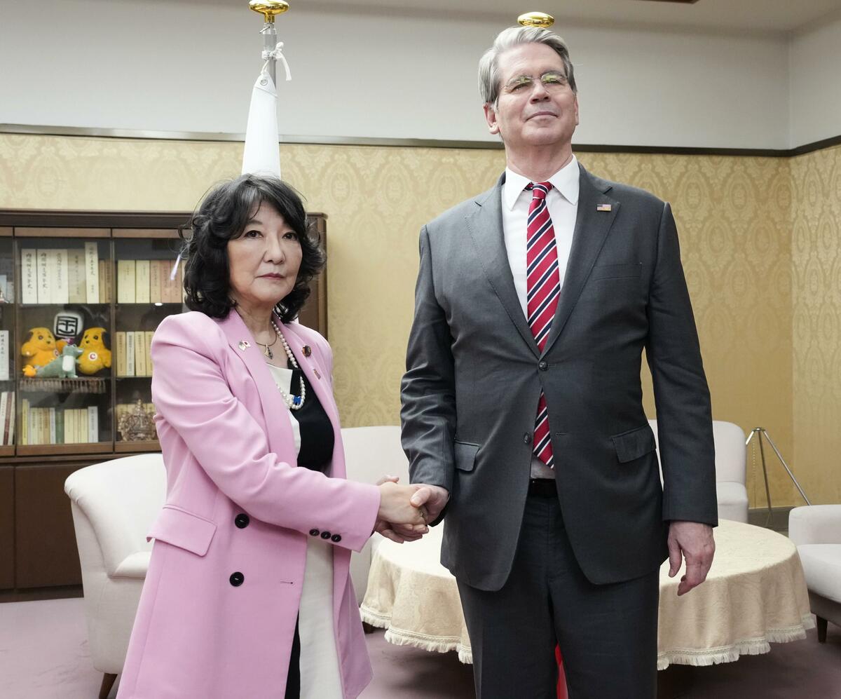 Japan's finance minister promises U.S. swift implementation of trade deal