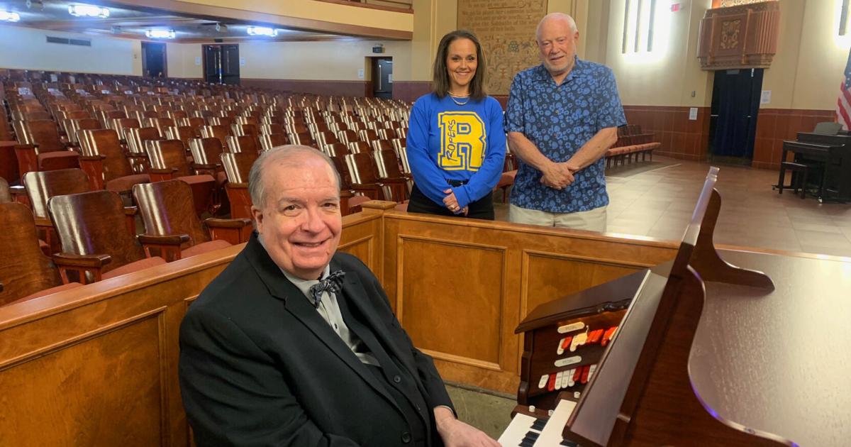 Will Rogers hosts piano-organ concert