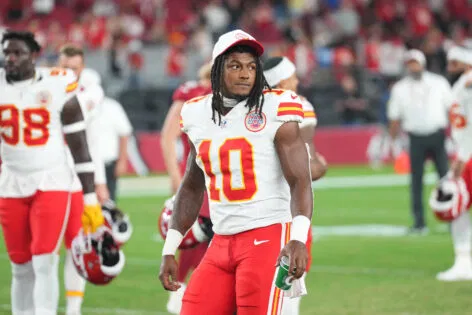 Andy Reid Makes Last-Minute RB Move for Patrick Mahomes’ Offense After Chiefs Ruled Out Isiah Pacheco