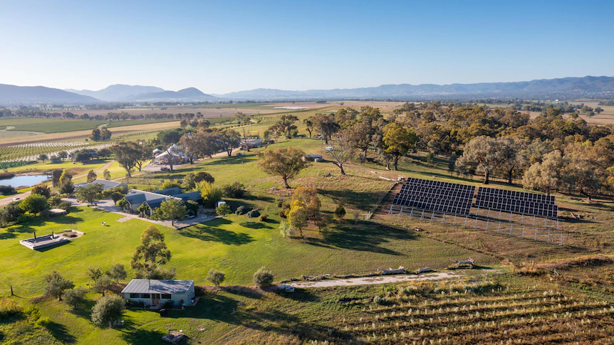 Winery becomes Australia's largest to go off the grid