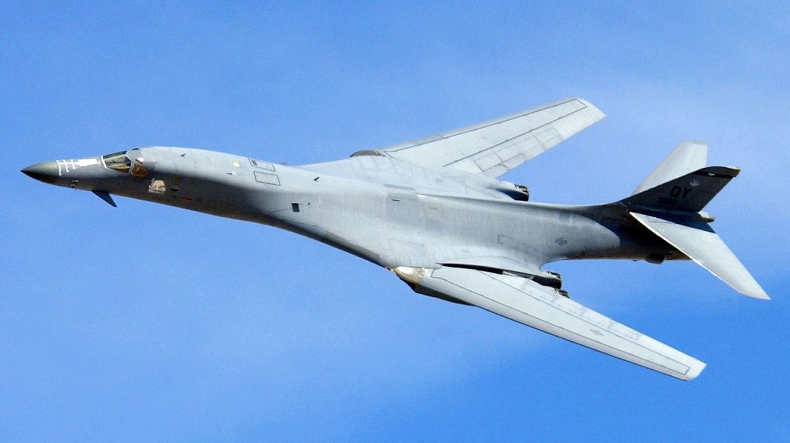 The US Is Still Sending B-1 Bombers Out: What's The Difference Between Those And B-2 Bombers?