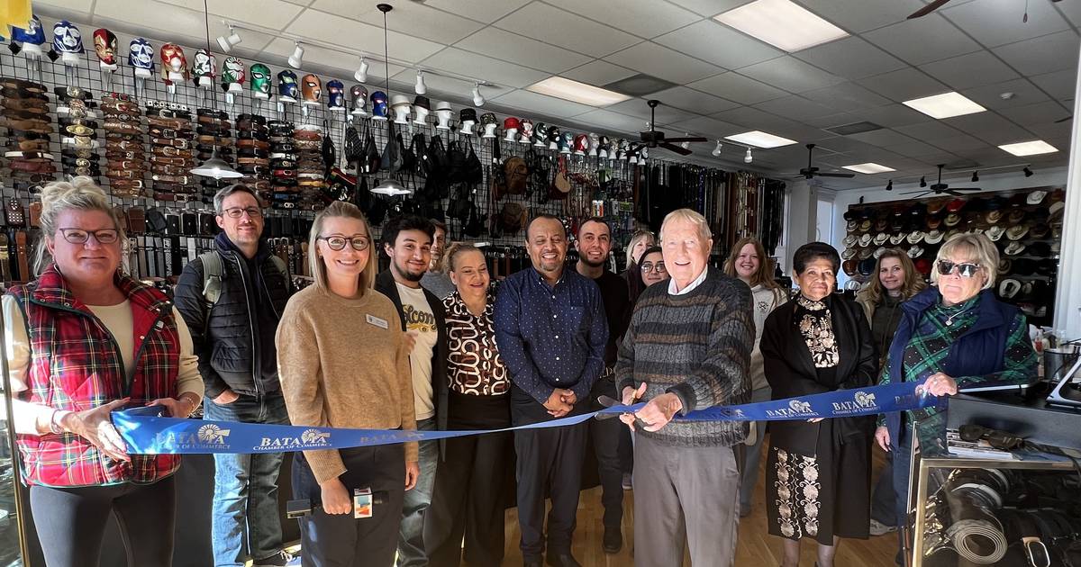 Leather goods store Gifts and Amor opens in Batavia