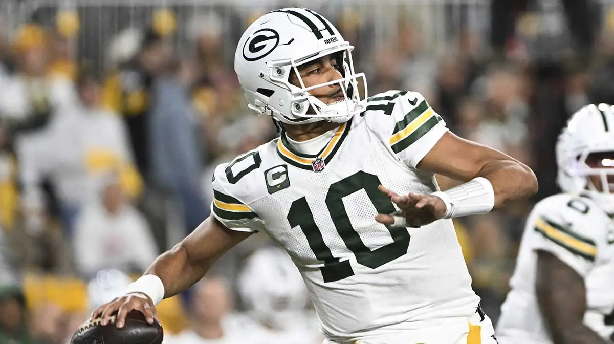 Packers’ Jordan Love matches Brett Favre while beating Aaron Rodgers