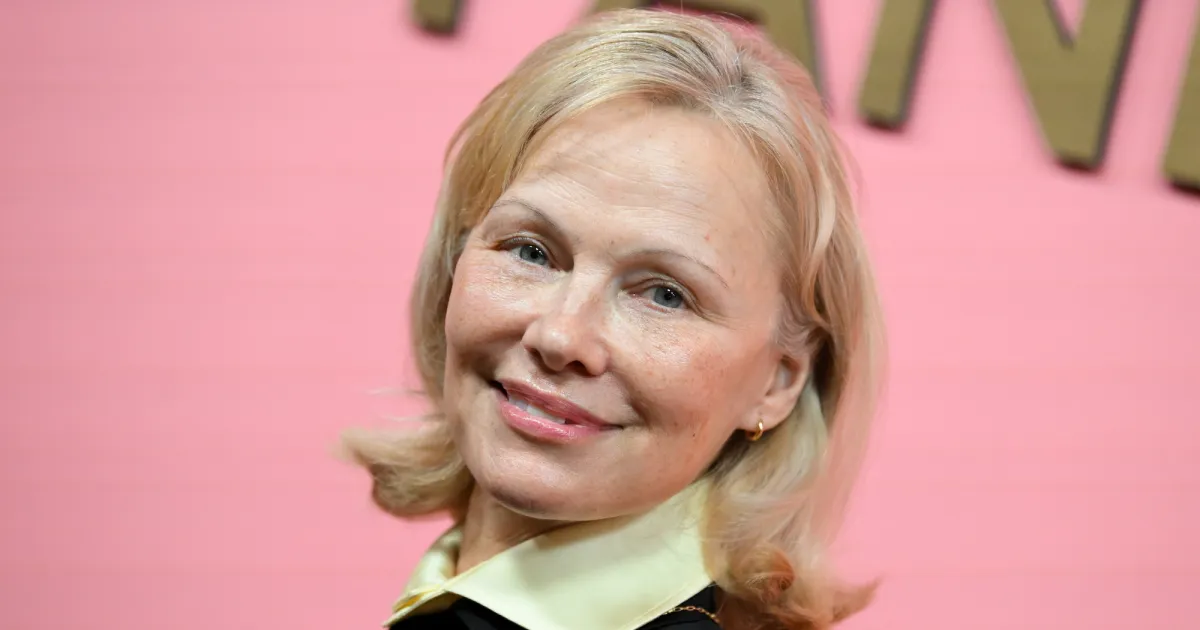 Pamela Anderson’s Under-$100 Levi’s Are Perfect With Sweaters