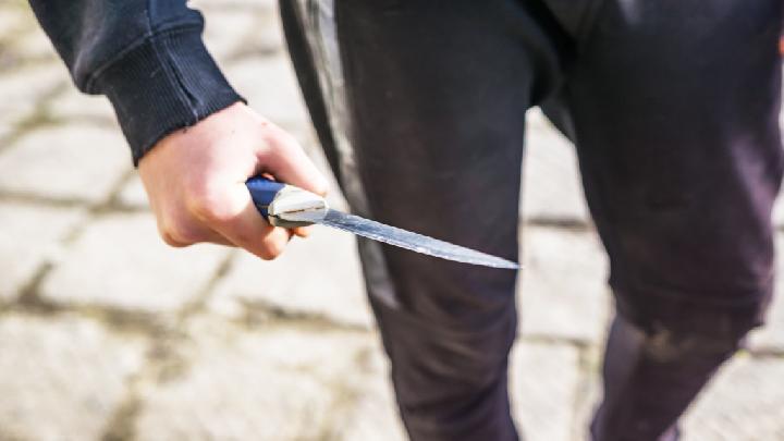 UK: Police Arrest Two After Multiple People Stabbed on Train