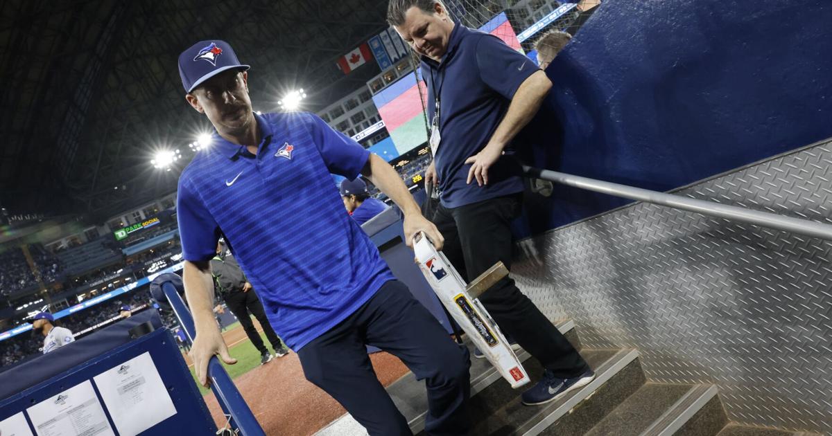 Barger's grand slam cleats and Yamamoto's kick plate: Inside the bizarre world of official MLB relic hunters