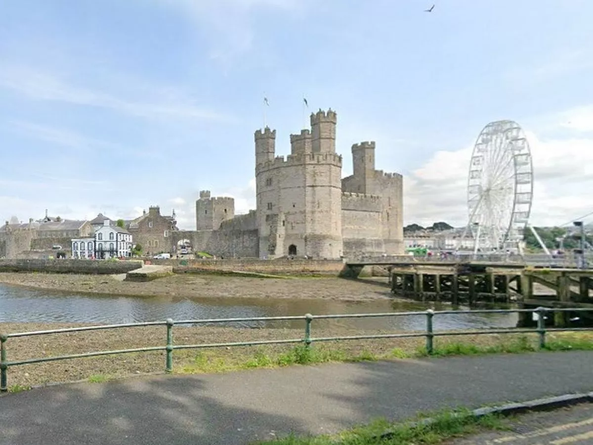 Caernarfon coffee shop's alcohol bid sparks 'significant concerns'