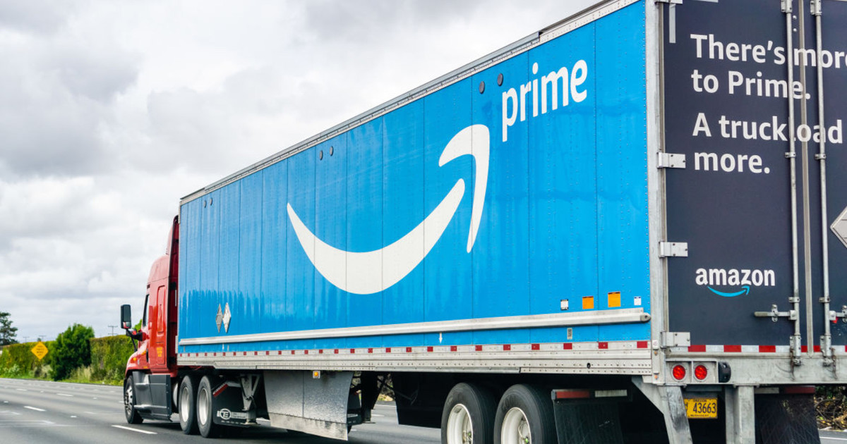 Amazon is selling a $130 digital picture frame for $100