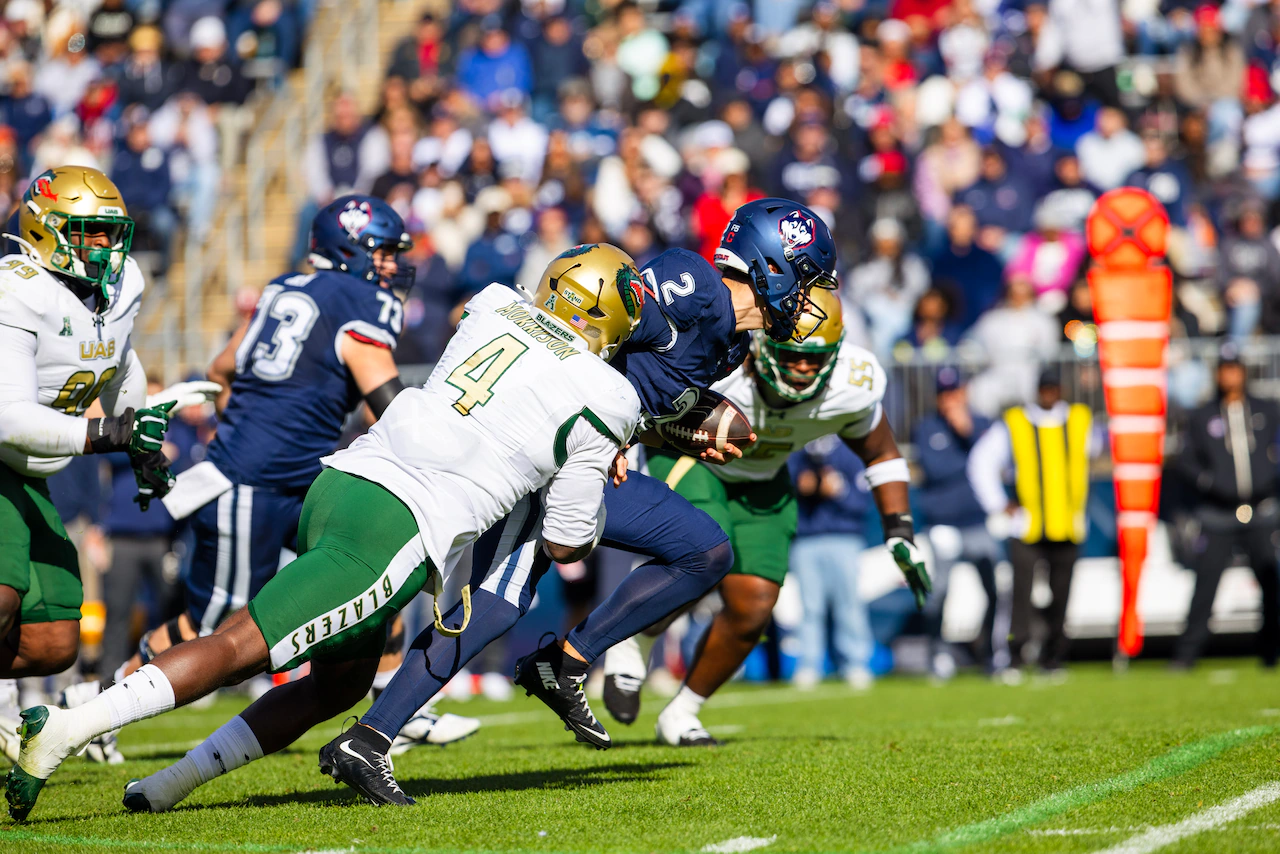 UAB extends road losing streak to 16 games with defeat at UConn