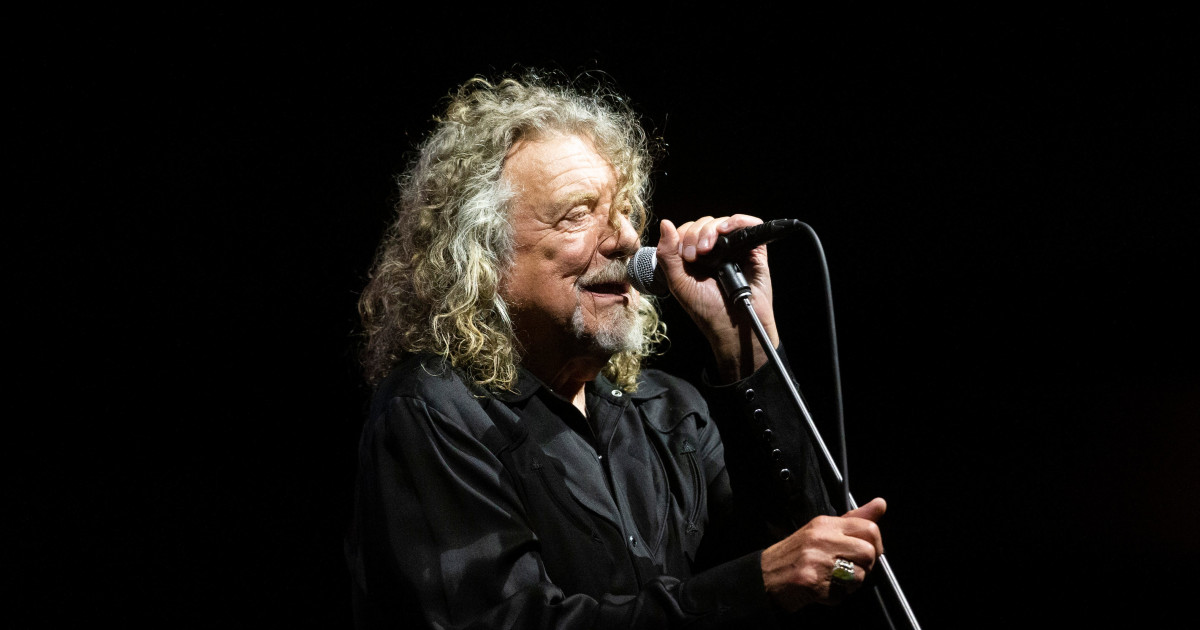 Robert Plant Performs ‘Stairway to Heaven’ After 16 Years