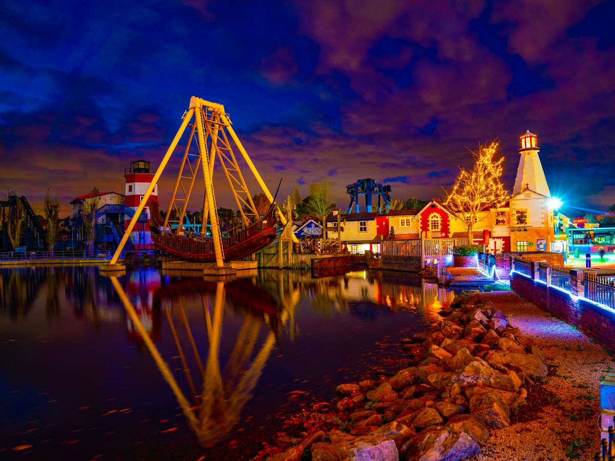 5 theme parks that'll be open for Christmas fun with Santa's grottos and light trails