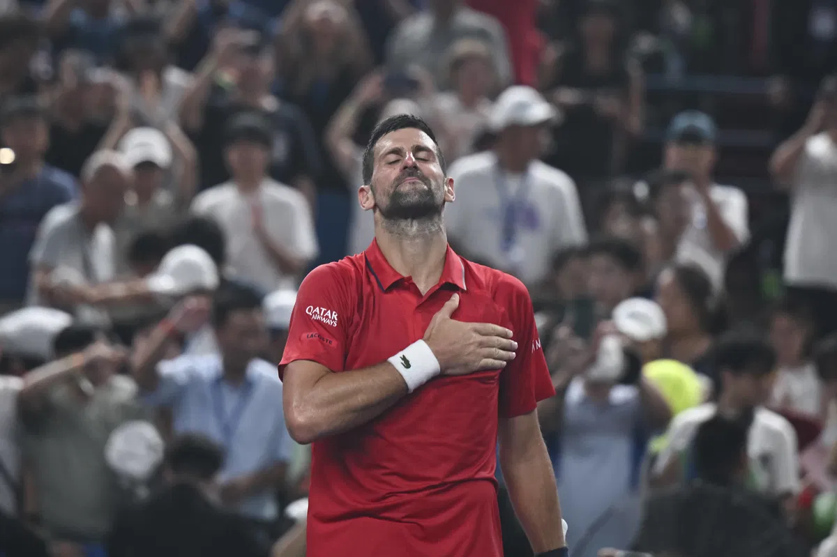 Novak Djokovic Retirement Talk Turns Ugly as Serena Williams’ Ex-Coach Calls Out 65,000 Serbian Fans