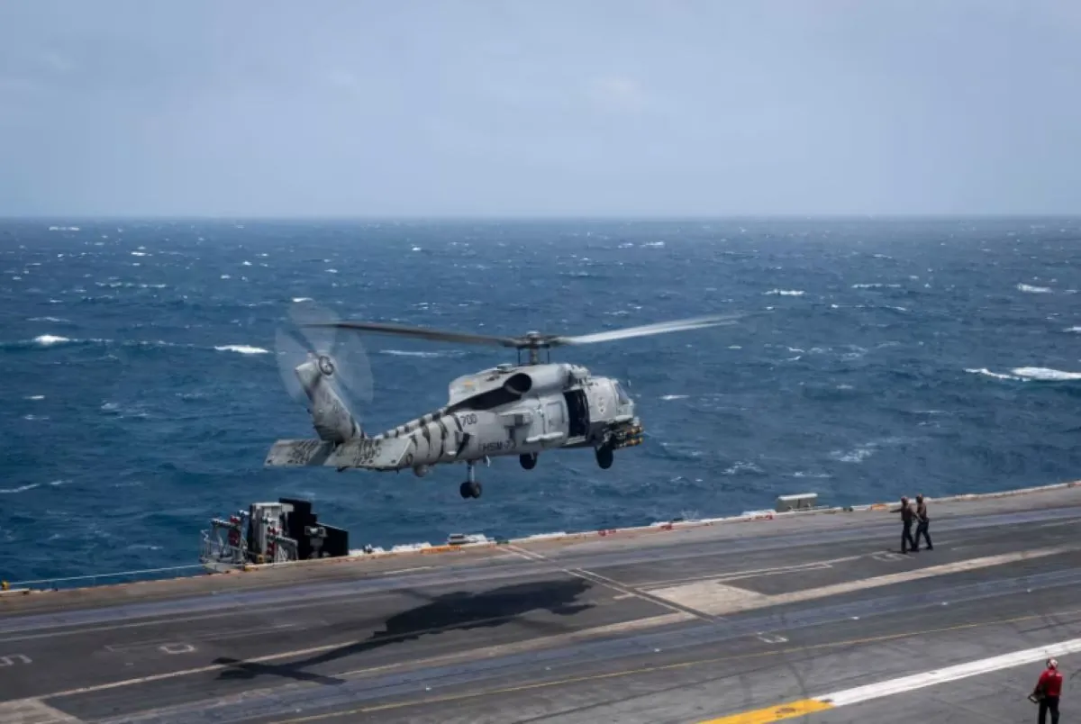 US Navy helicopter, fighter jet crash in South China Sea