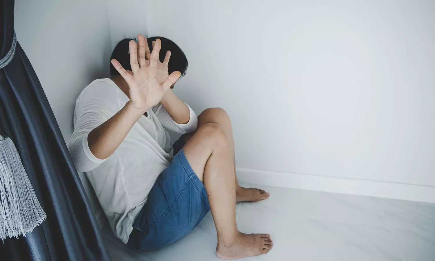 Ambernath Radiologist allegedly assaulted by husband over text message