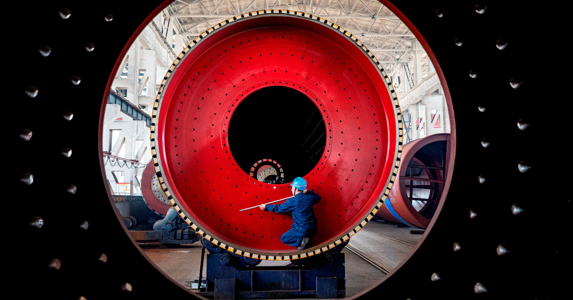 GLOBAL ECONOMY Asia's factories stumble as US tariffs hit order books