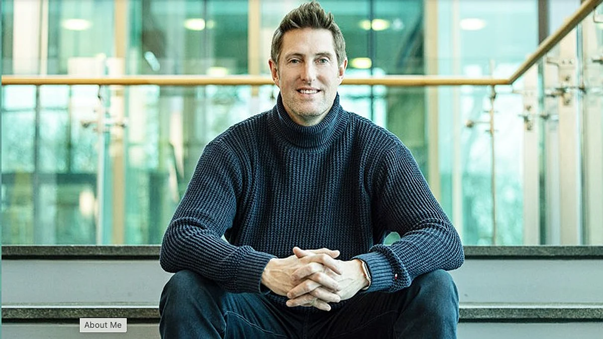 Liberals stall own budget bill as Conservatives push for deeper tax cuts