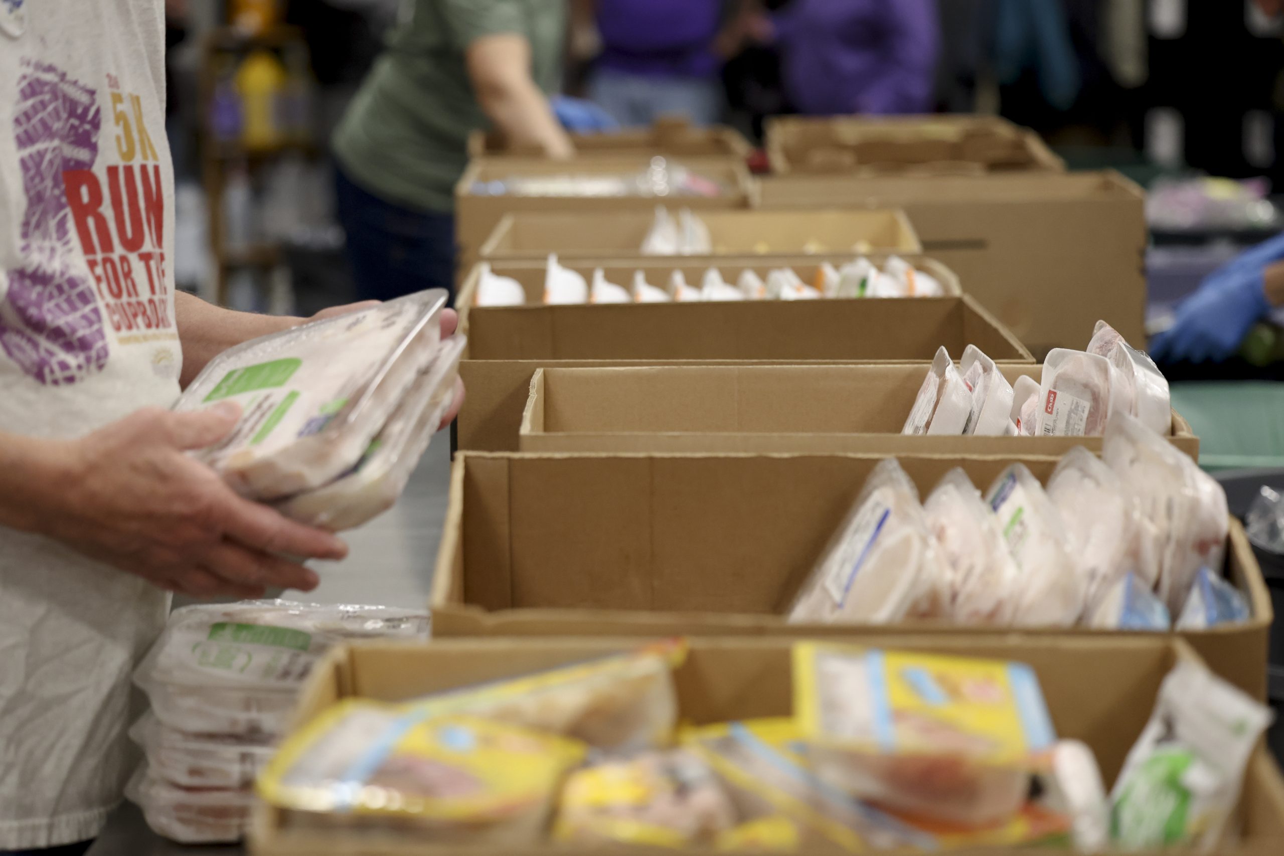 Minnesota looks for loose change to support 440,000 residents about to lose SNAP benefits