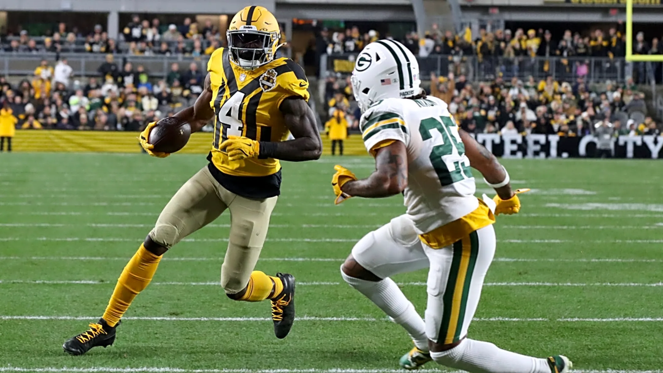 Steelers WR DK Metcalf receives his second loss of the week following the NFL's decision to punish him for penalty vs. Packers