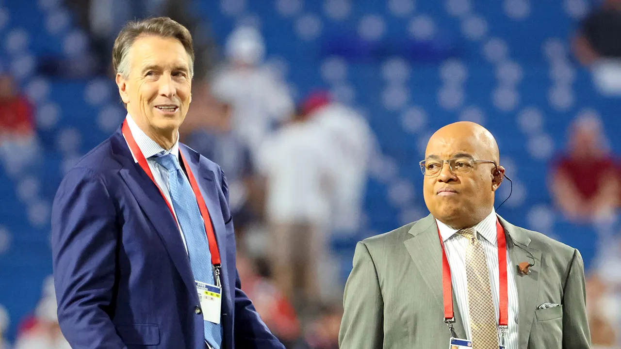 NFL broadcaster Cris Collinsworth makes government shutdown joke as Seahawks clobber Commanders