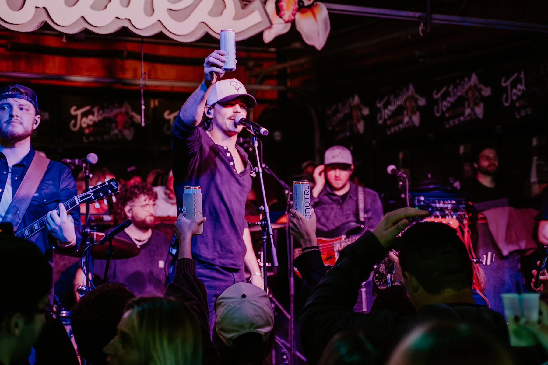 Tucker Wetmore Thrills Fans During Pop-Up Concert on Nashville’s Lower Broadway