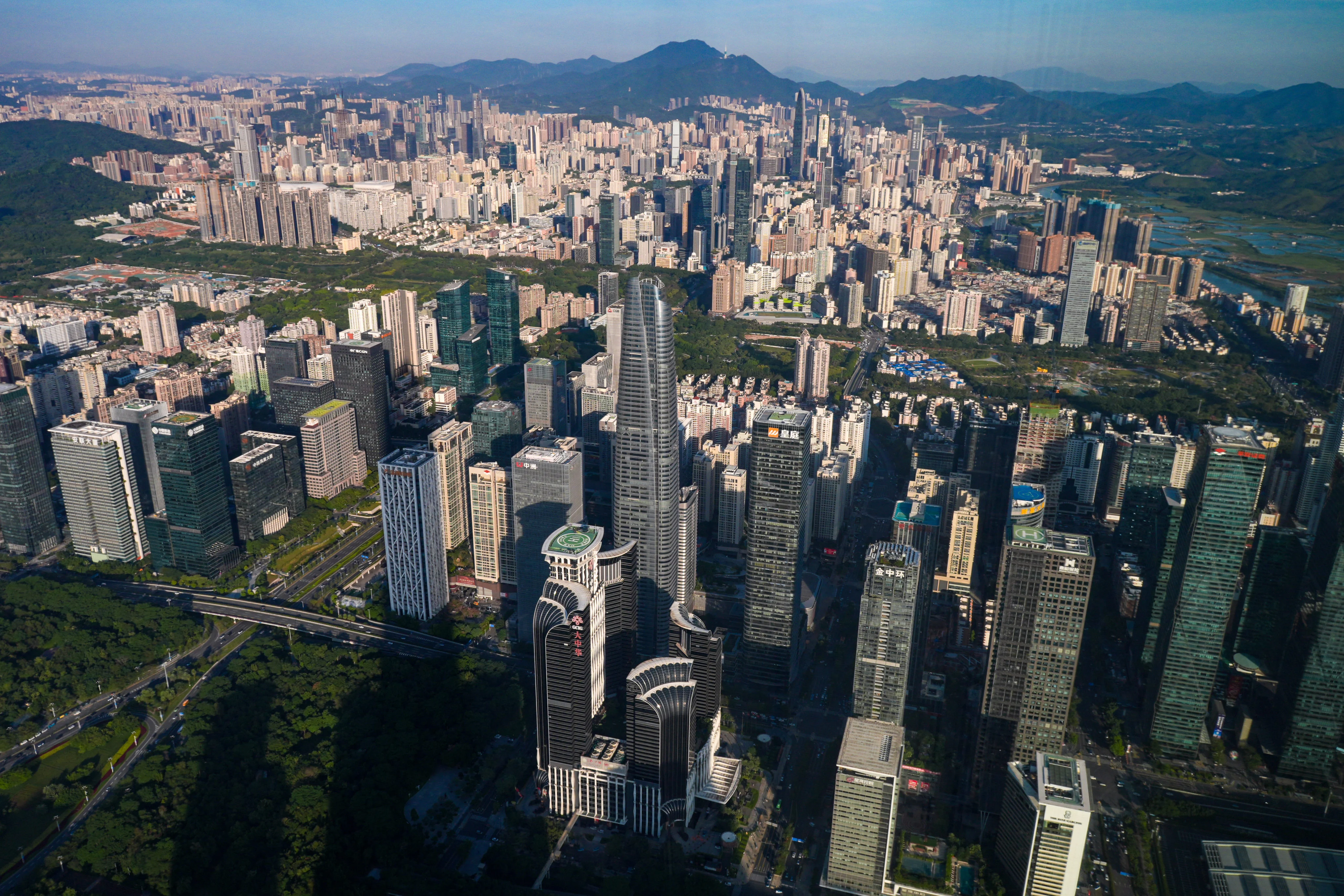 Hong Kong must deepen Shenzhen ties to seize Apec summit opportunity: academic