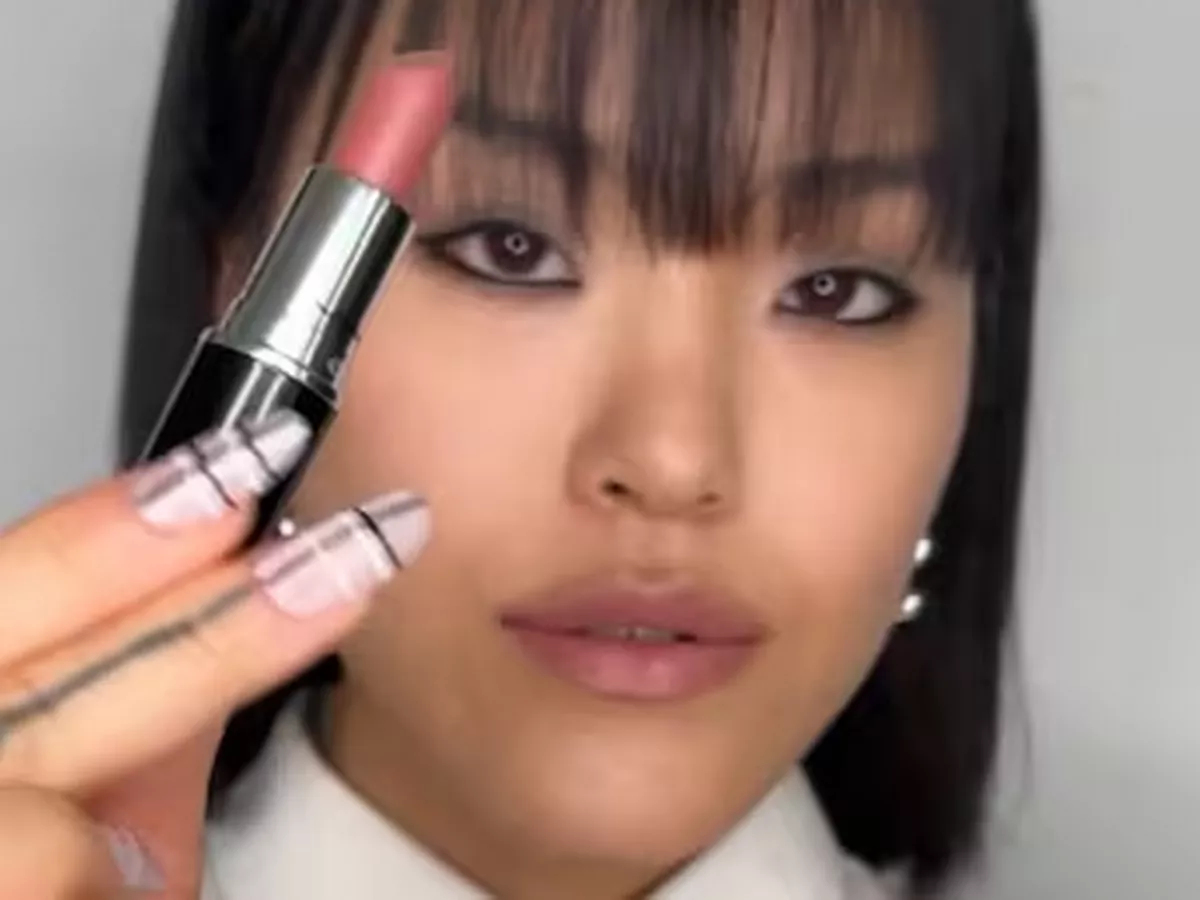 How to get a £16 MAC Christmas lipstick gift set for free this week