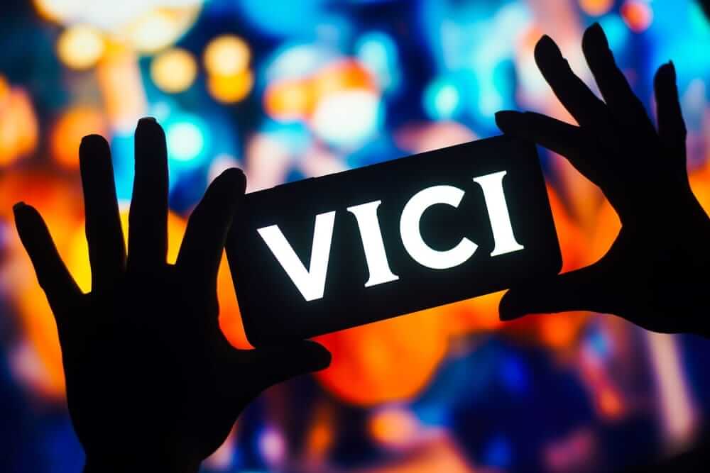 VICI Properties Stock: Is Wall Street Bullish or Bearish?