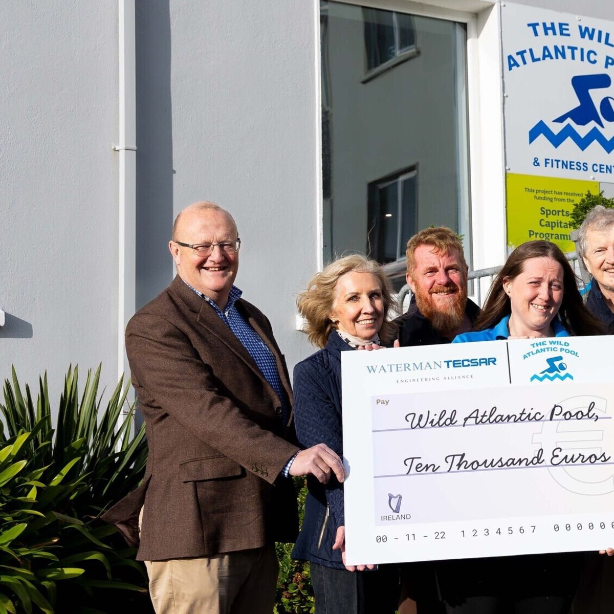 €10,000 donated to community pool in West Cork