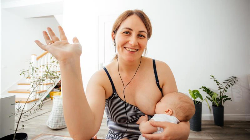 Breastfeeding at work is protected, but it's up to mothers to negotiate it