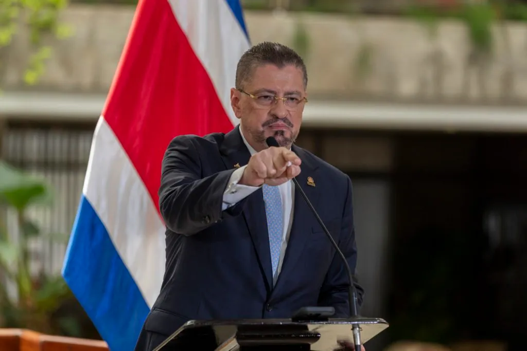 Rodrigo Chaves on Walter Espinoza: “There are five reports of rape…seems the count will continue”