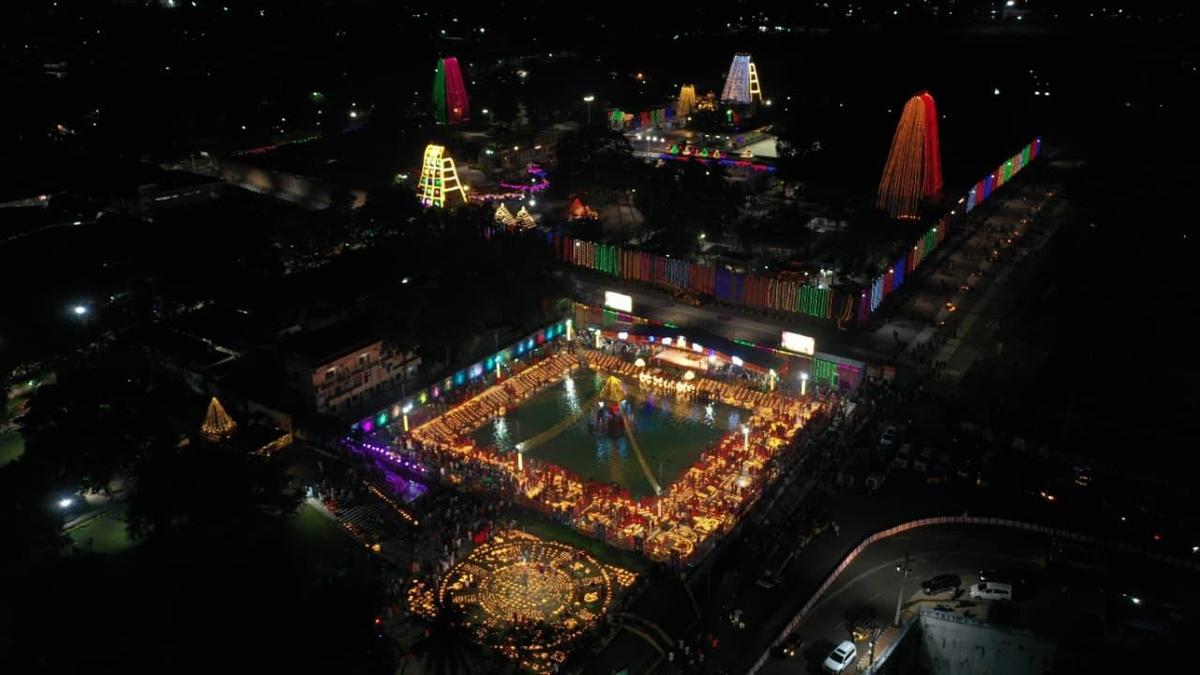 Srisailam wears festive look on first Monday of ’Karthika Masam’