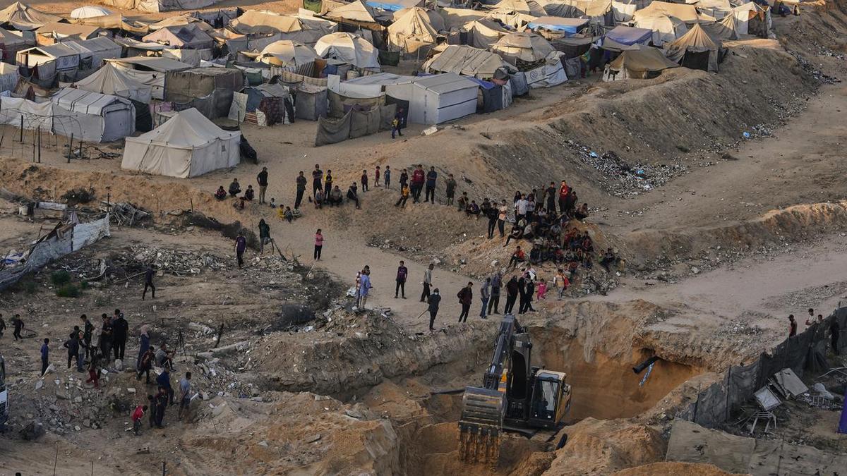 Hamas says it will hand over another hostage body as disputes over Turkish troops stall Trump’s Gaza plan